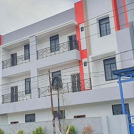 Mahkota Residence Mitra Reddoorz كراوانغ المظهر الخارجي الصورة