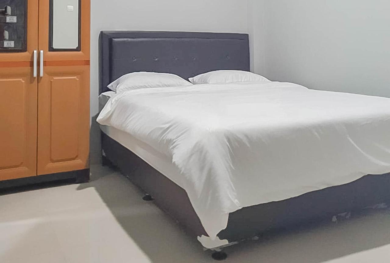 Mahkota Residence Mitra Reddoorz كراوانغ المظهر الخارجي الصورة
